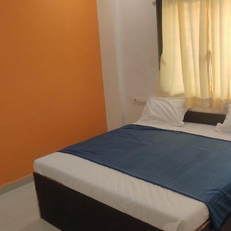 Hotel Sai Santosh Shirdi Exterior foto